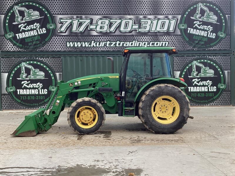 2014 John Deere 5100E