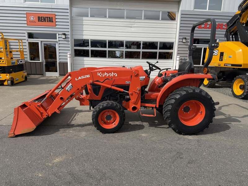 2022 Kubota L3302HST
