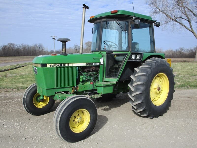 1983 John Deere 2750