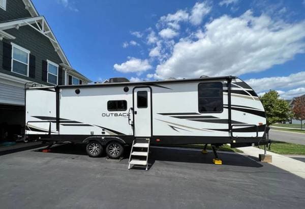 null Keystone 29ft  Outback