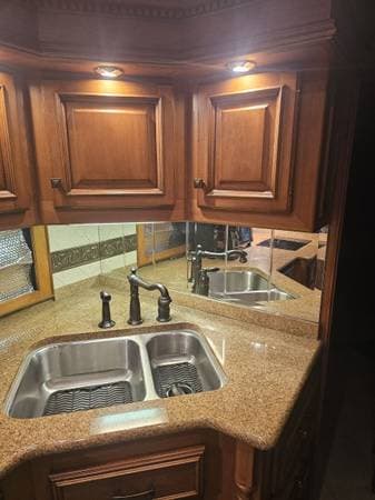 2005 Unknown TRAVEL SUPREME