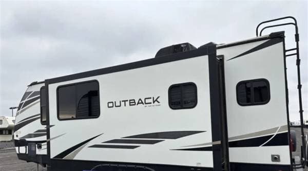 2021 Keystone Outback 23 FT