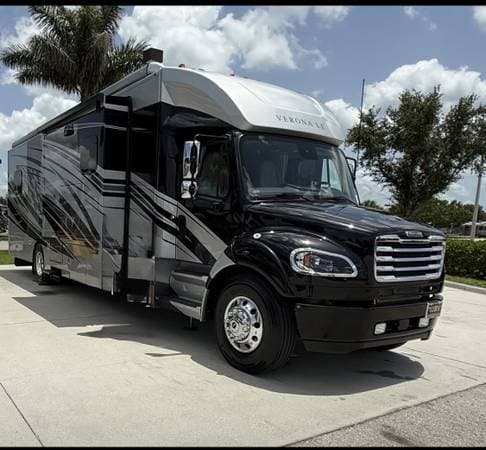 2025 Unknown Super C