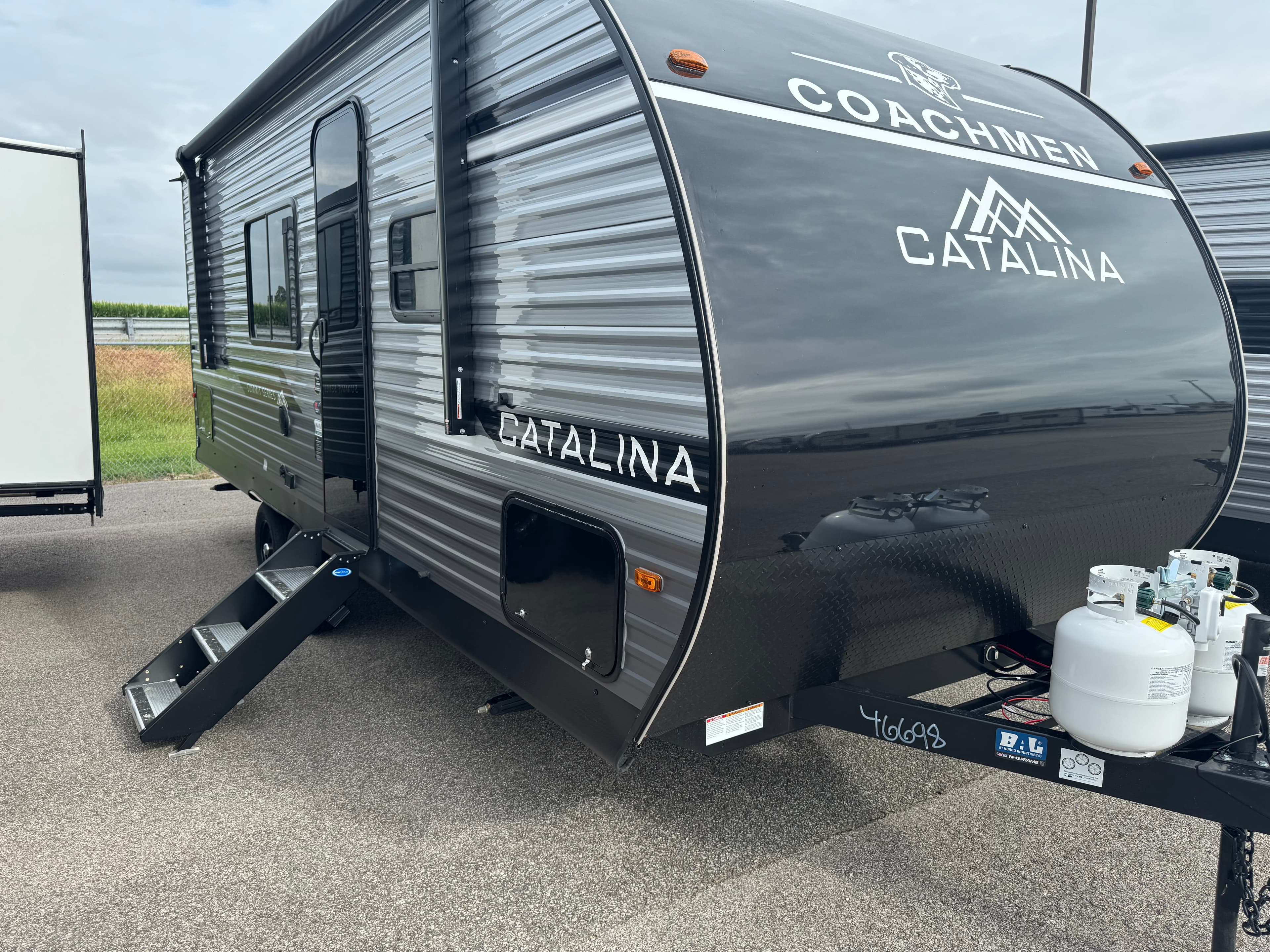 2026 Coachmen CATALINA SUMMIT 211BH