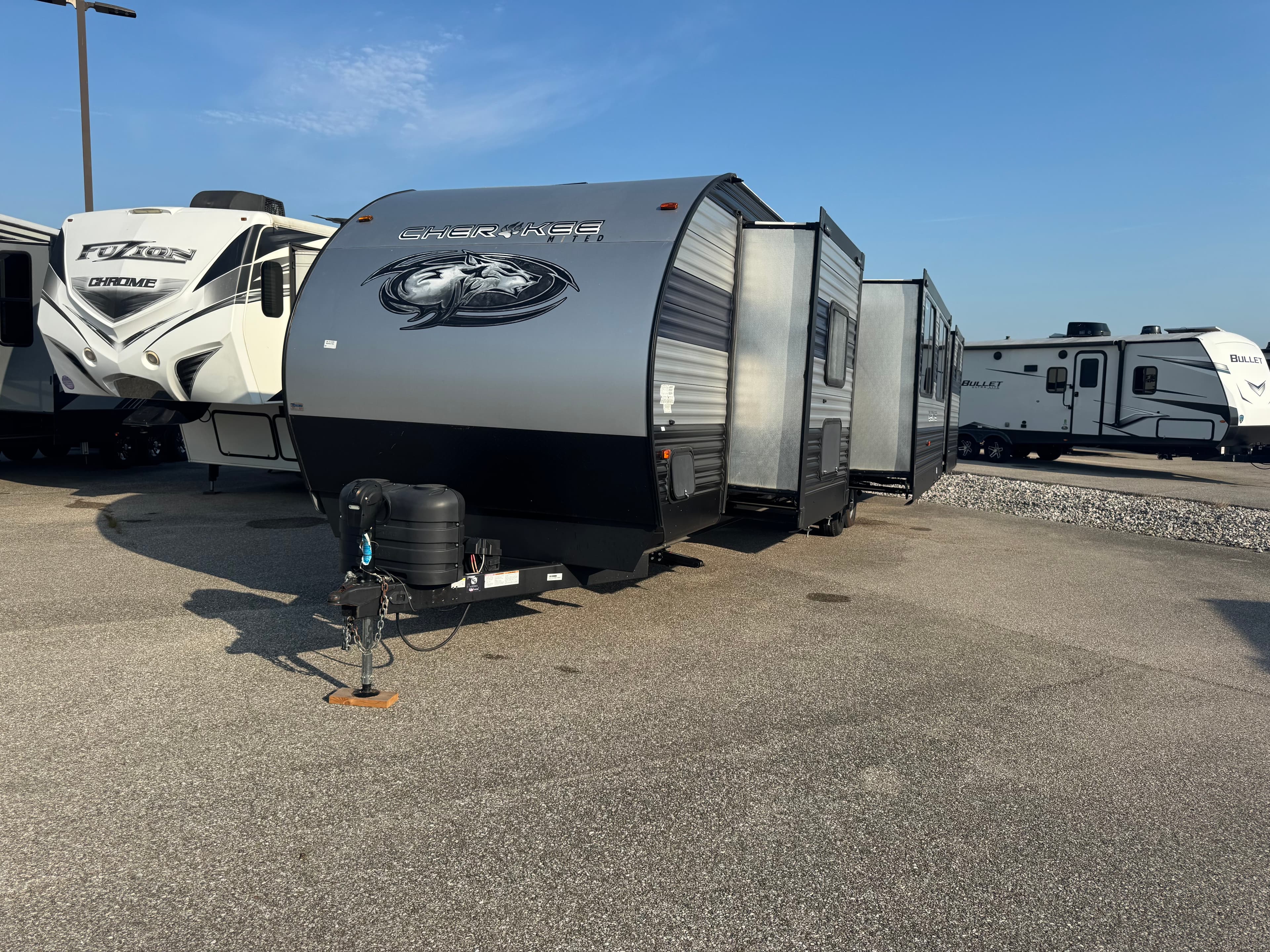 2021 Forest River CHEROKEE 324TS