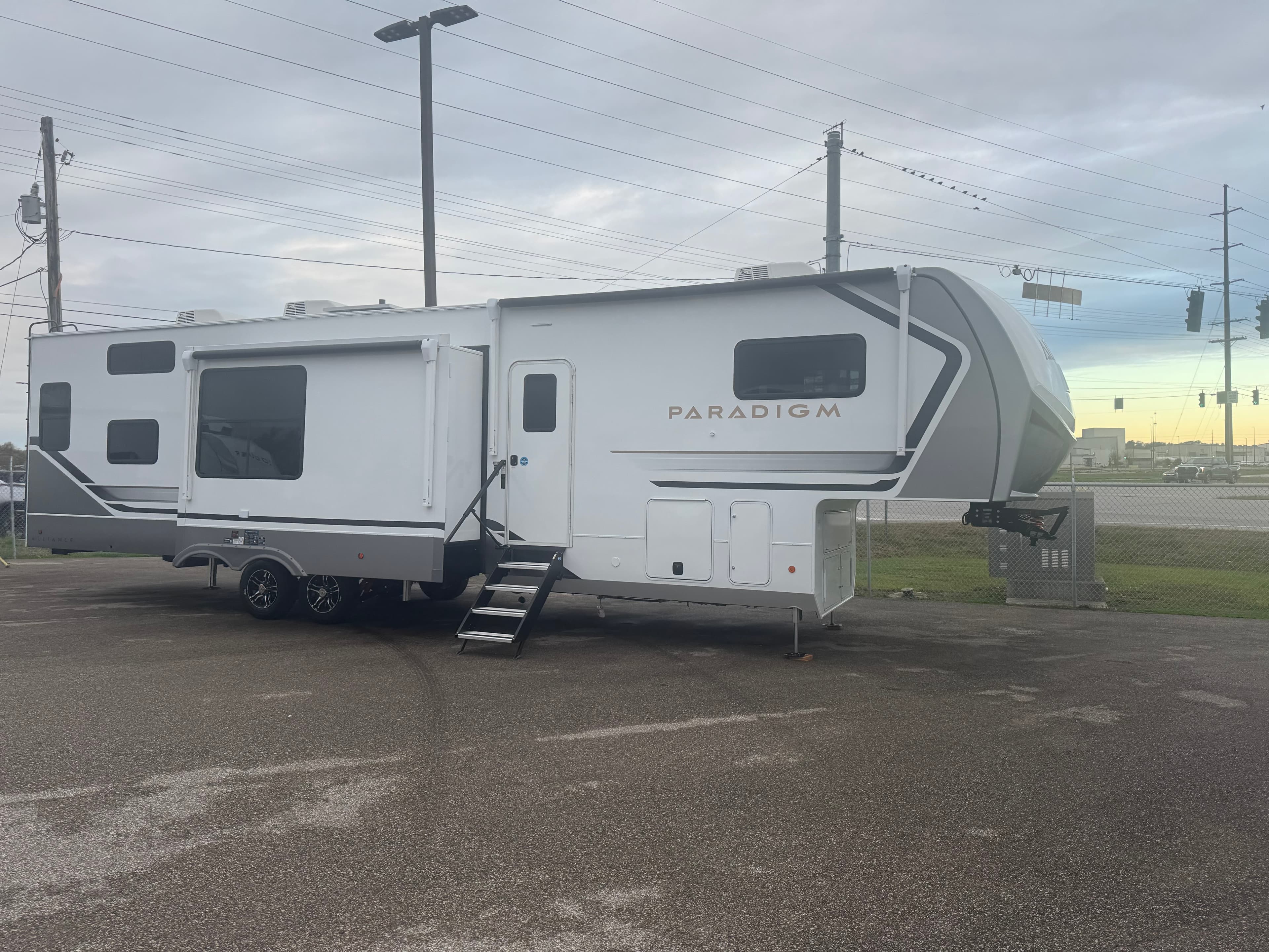 2026 Alliance RV PARADIGM 395DS