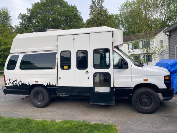 2011 Unknown Ford E350 Super Duty