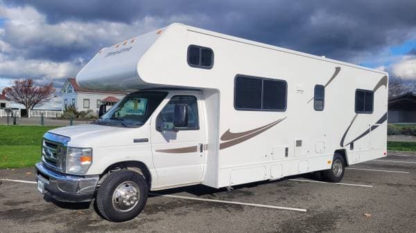 2020 Winnebago 328QR MOTOR COACH