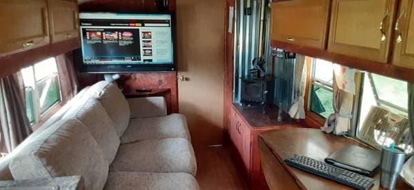 null Unknown Off Grid Schoolie Survival