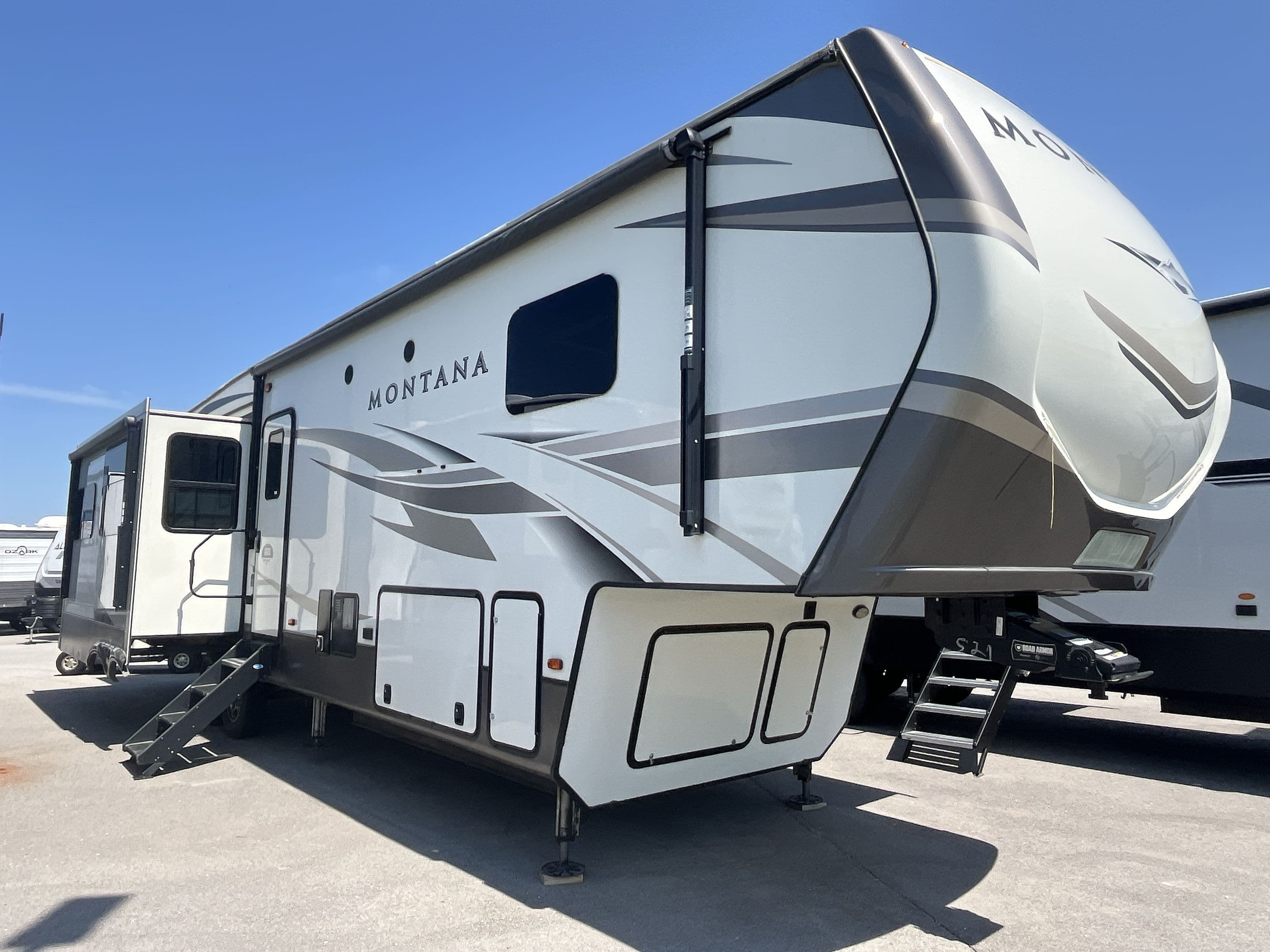 2020 Keystone Montana 3721Rl