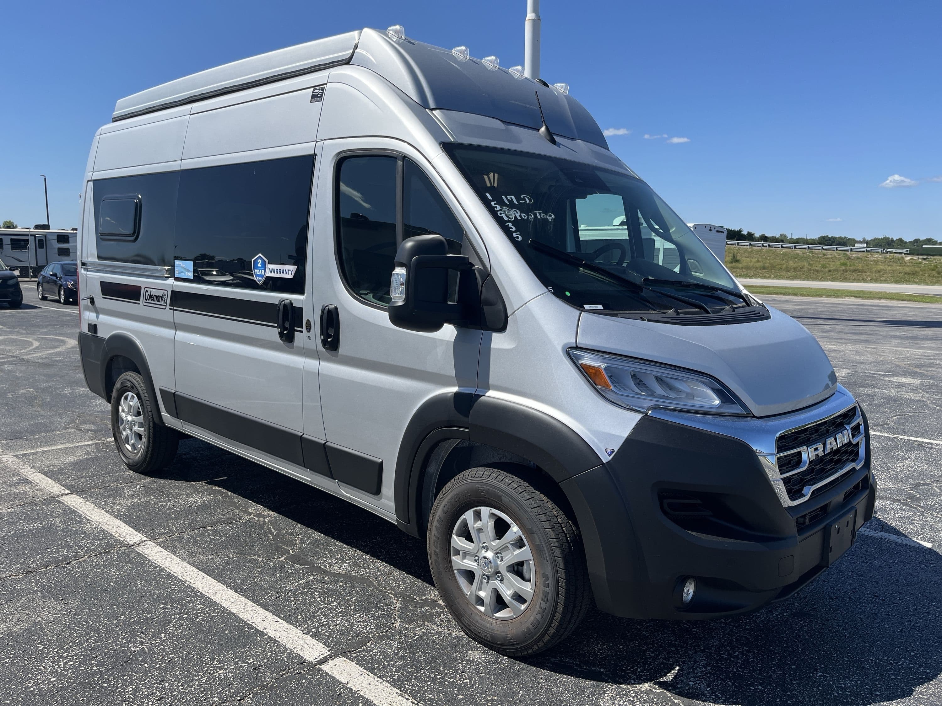 2026 Thor Coleman 17D Pop-Top