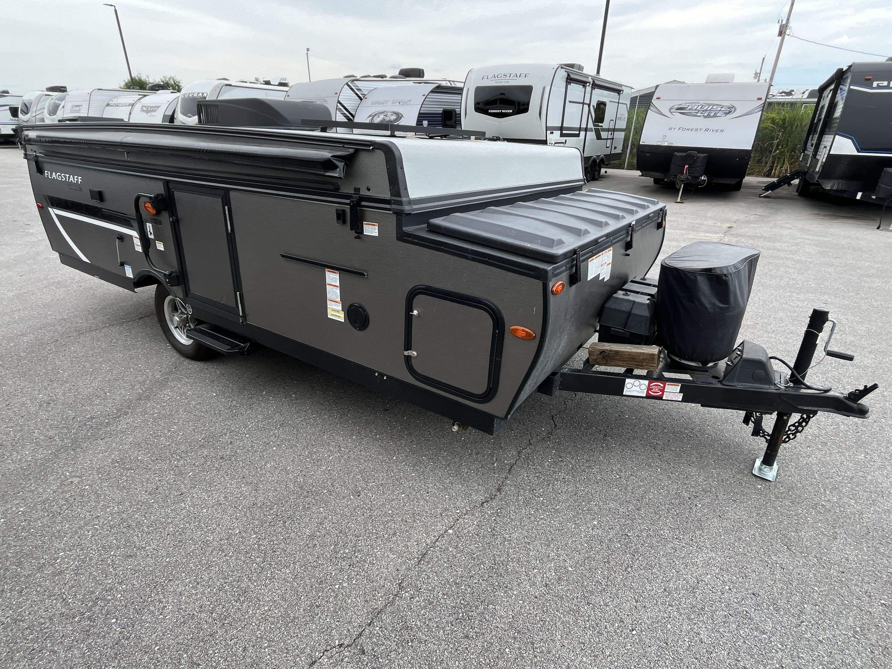 2024 Forest River Flagstaff Mac/Ltd 425M