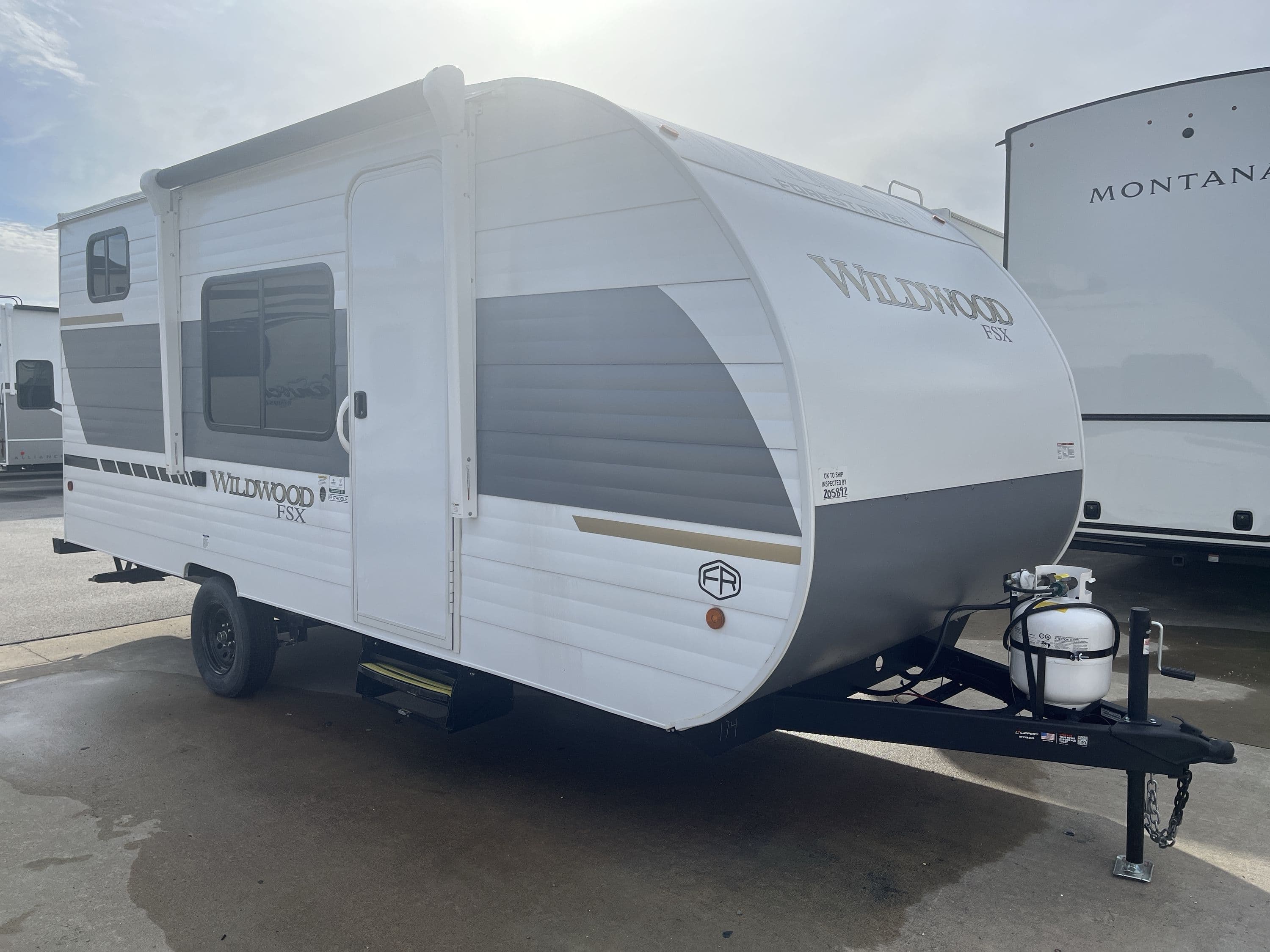 2026 Forest River Wildwood Fsx 174Dble