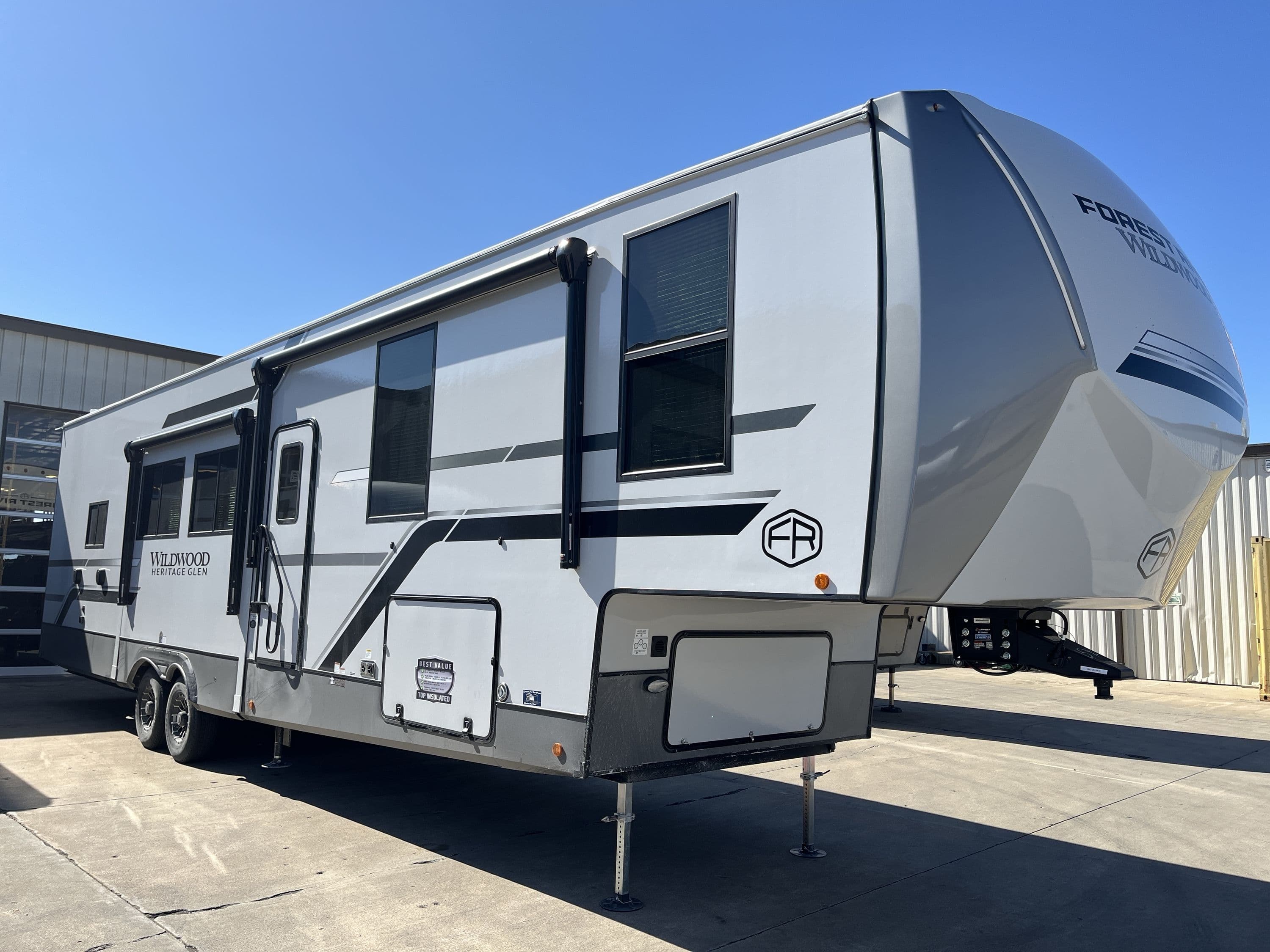 2026 Forest River Wildwood Heritage Glen 376Fam