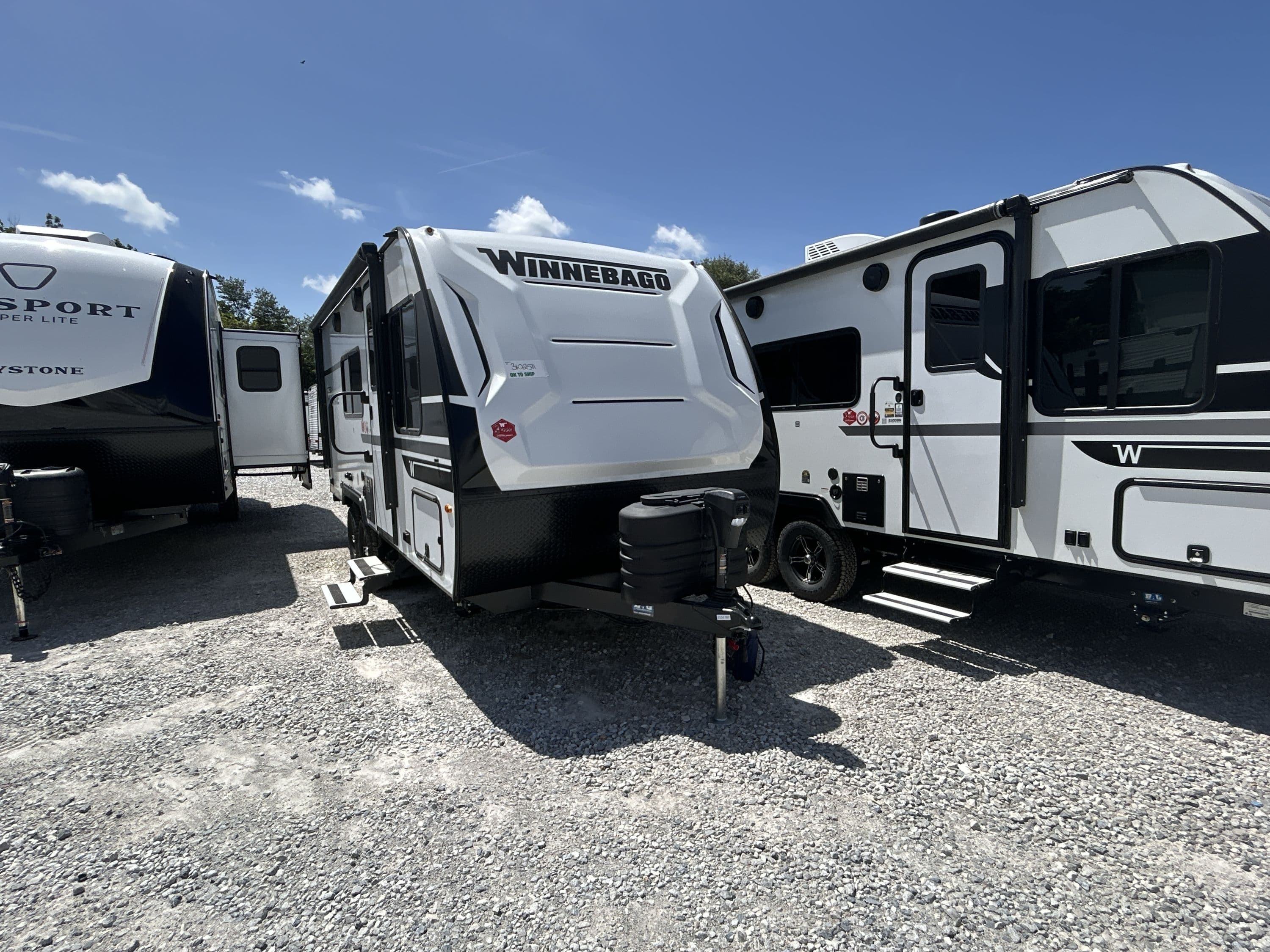 2025 Winnebago Micro Minnie 1800Bh