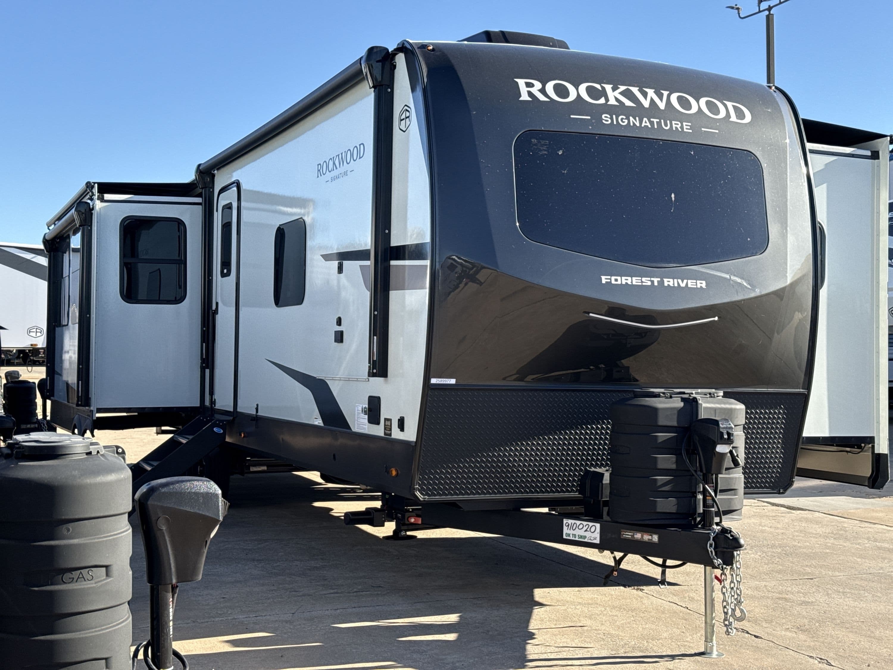 2026 Forest River Rockwood Signature 8337Rl