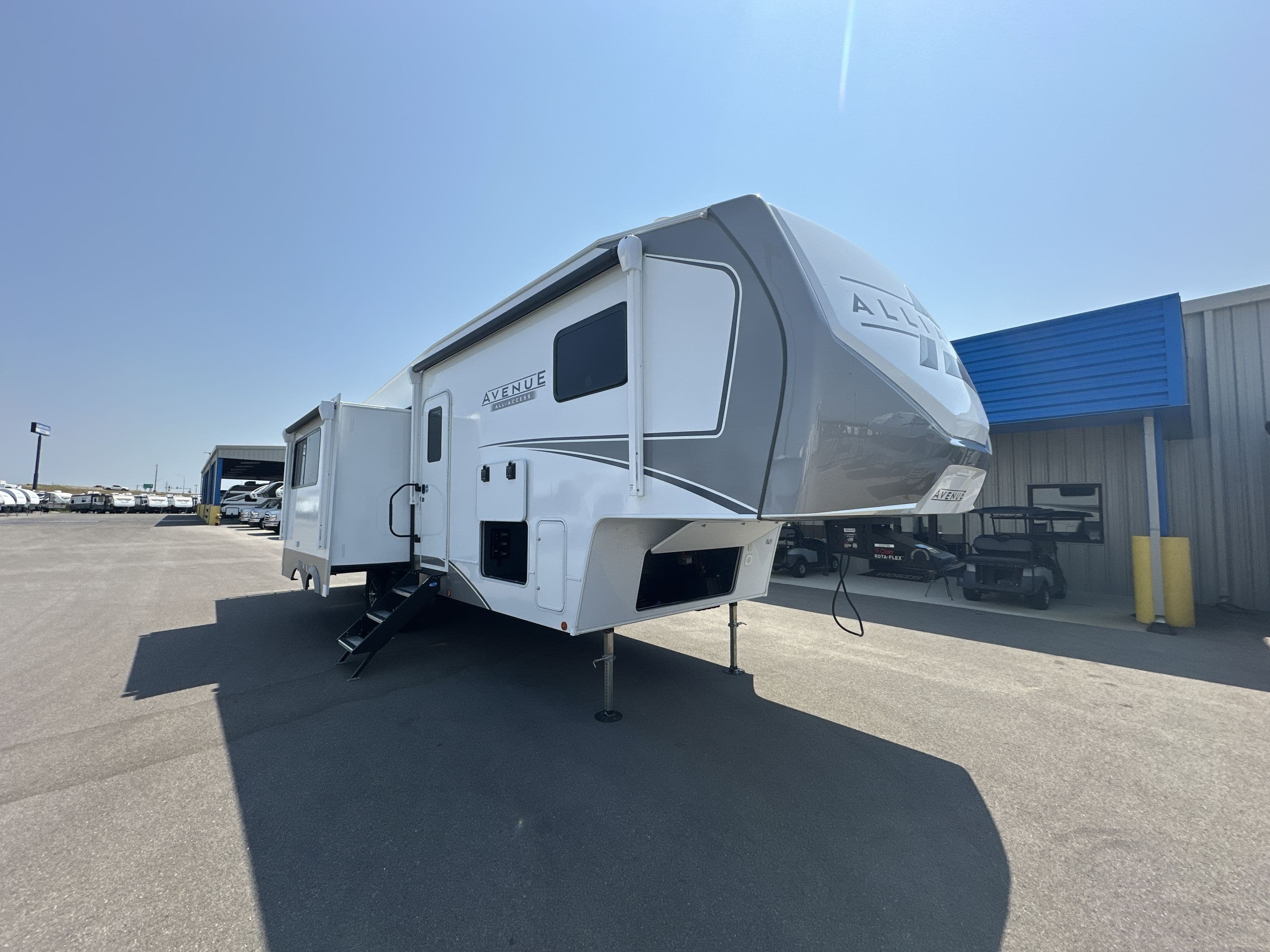 2026 Alliance Avenue 30Bh