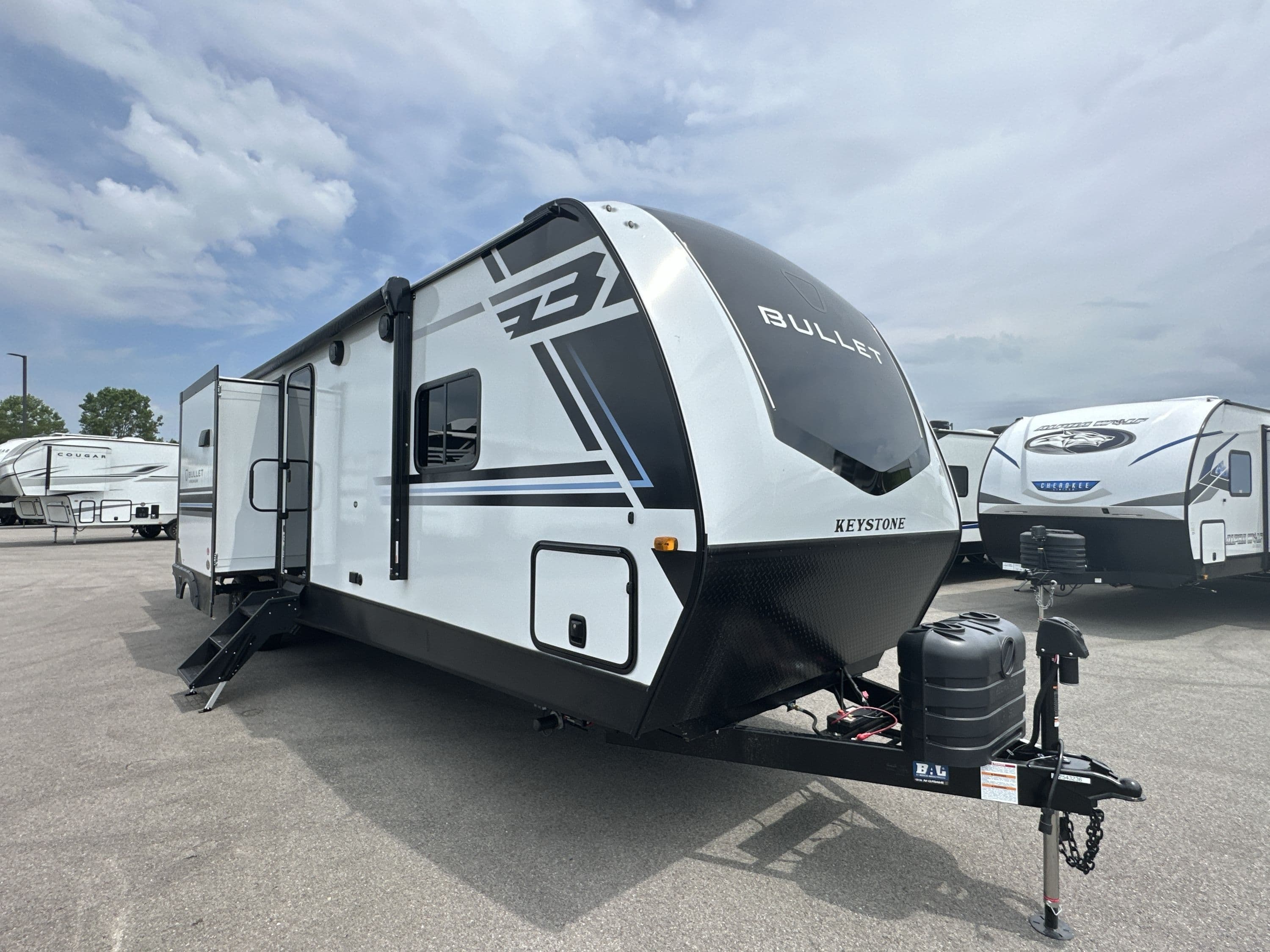 2026 Keystone Bullet Premium 330Bkq