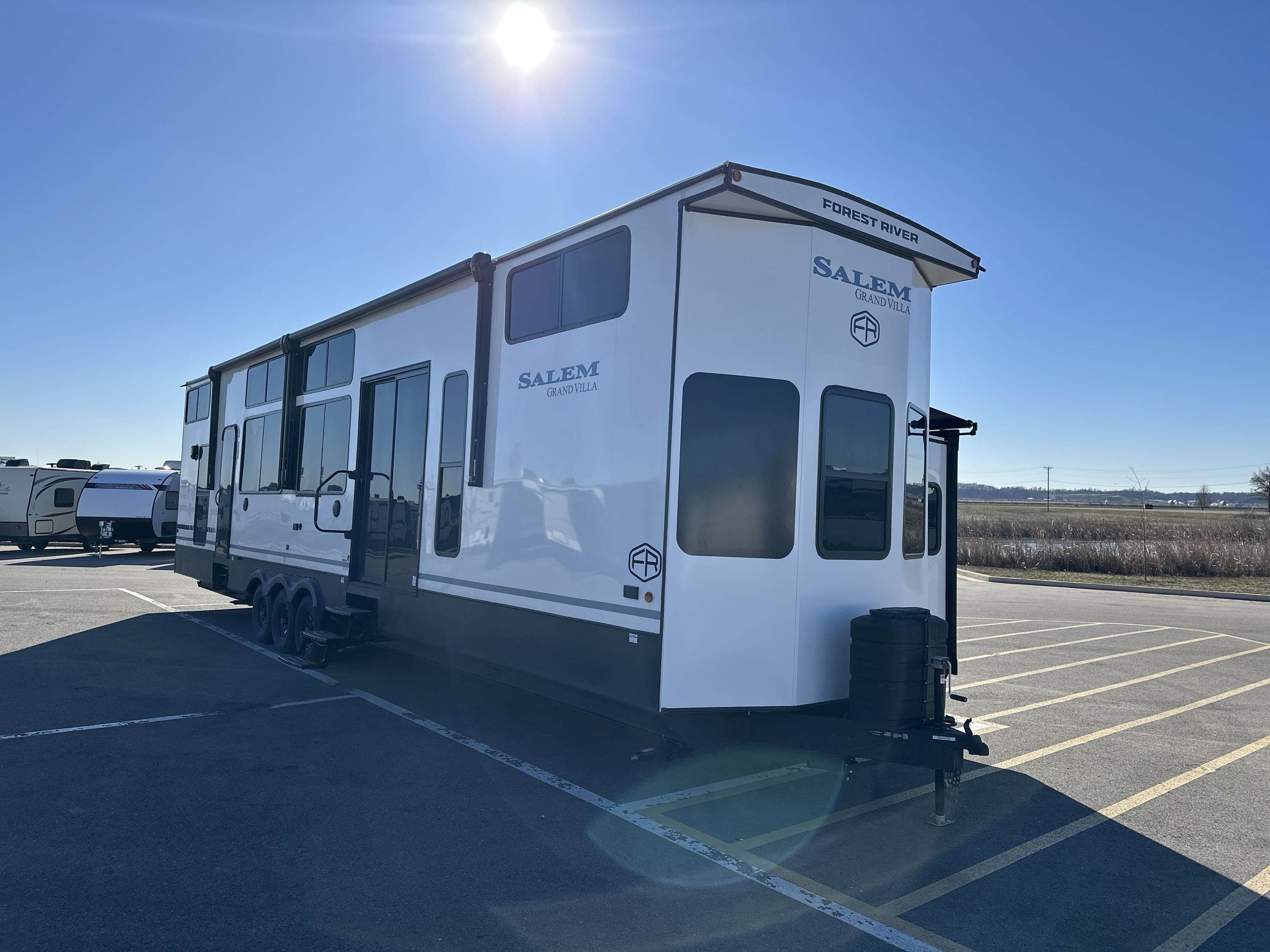 2026 Forest River Salem Villa Grand 42Zen