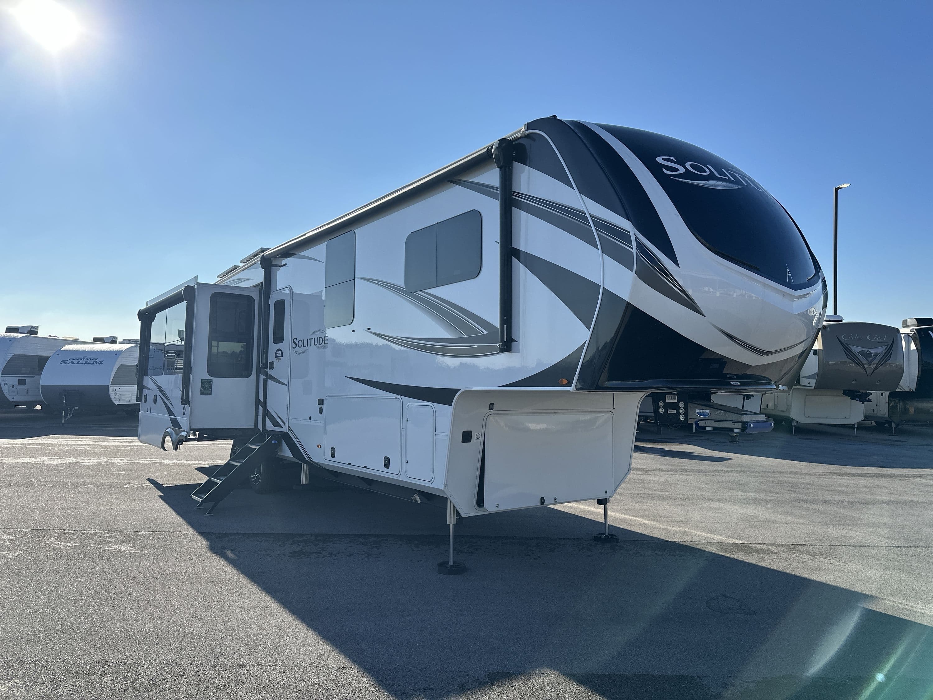 2025 Grand Design Solitude 370Dv