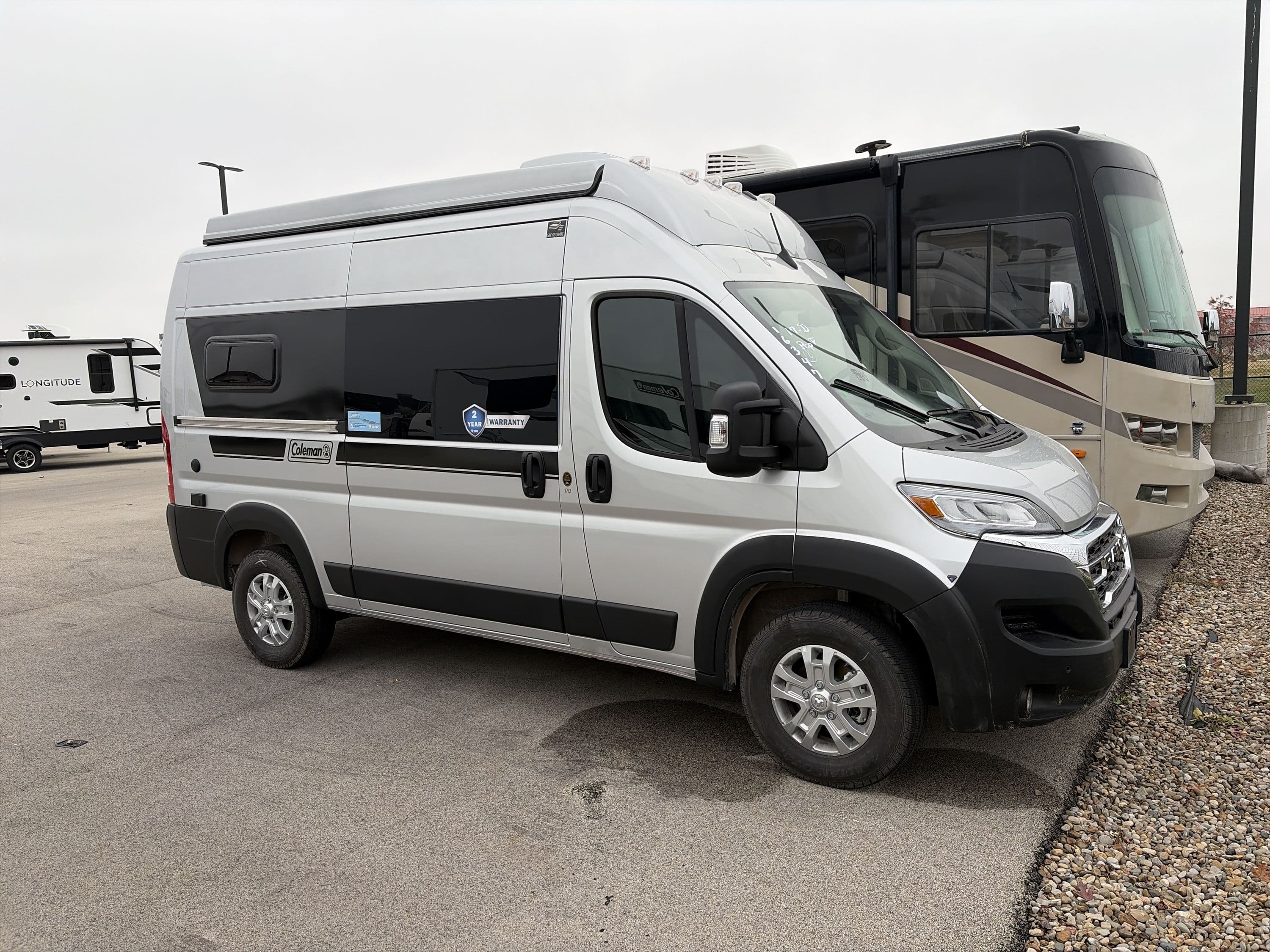 2026 Thor Coleman 17D Pop-Top