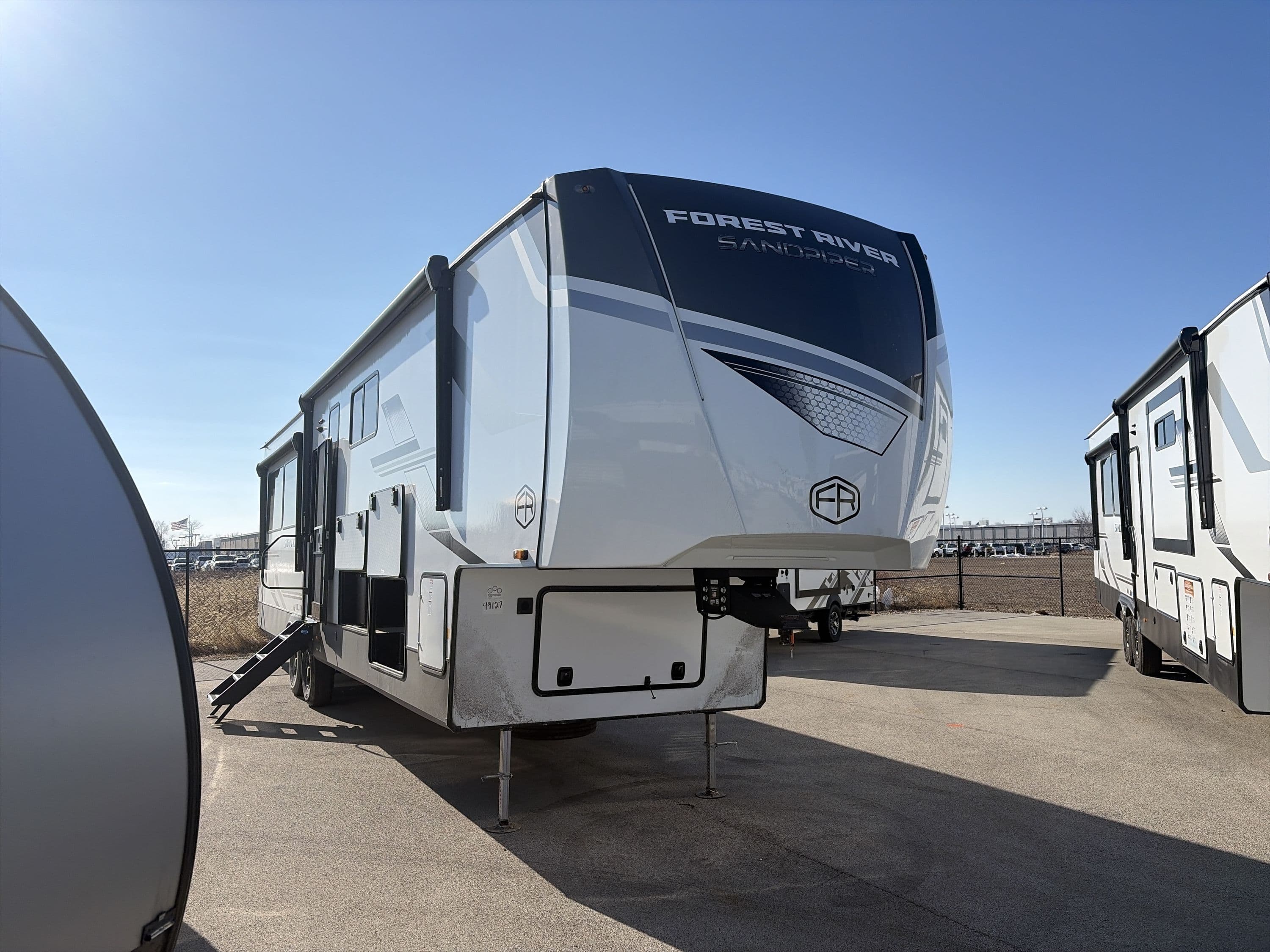 2026 Forest River Sandpiper 3900Hblr