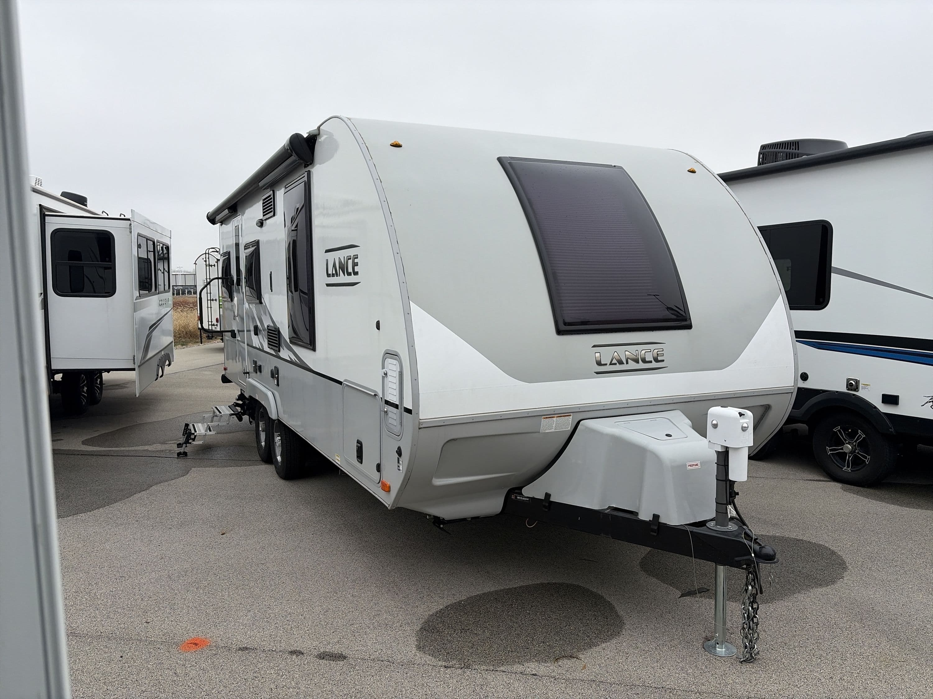 2021 Lance 2075