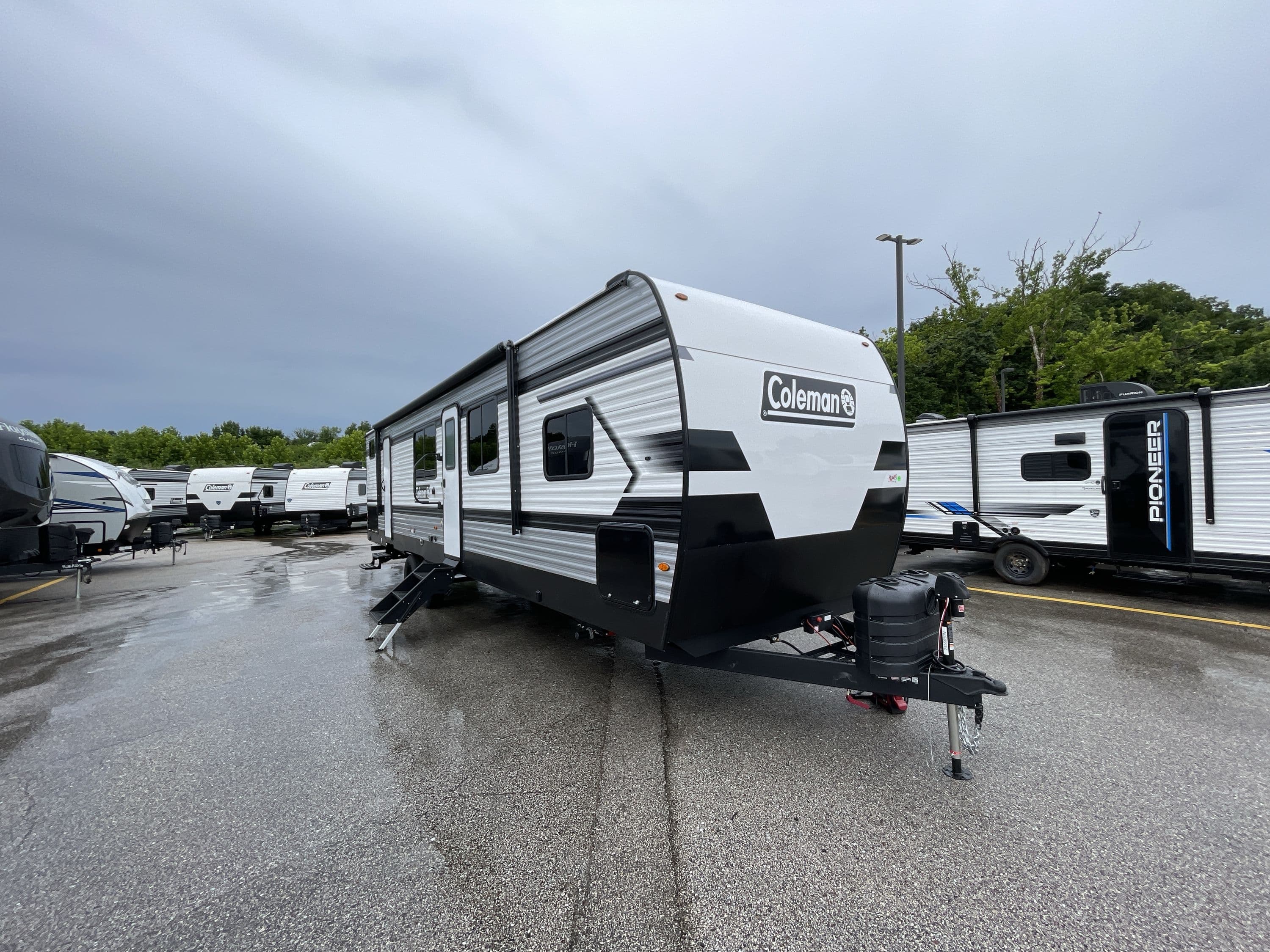 2026 Keystone Coleman Lantern 32Bhs