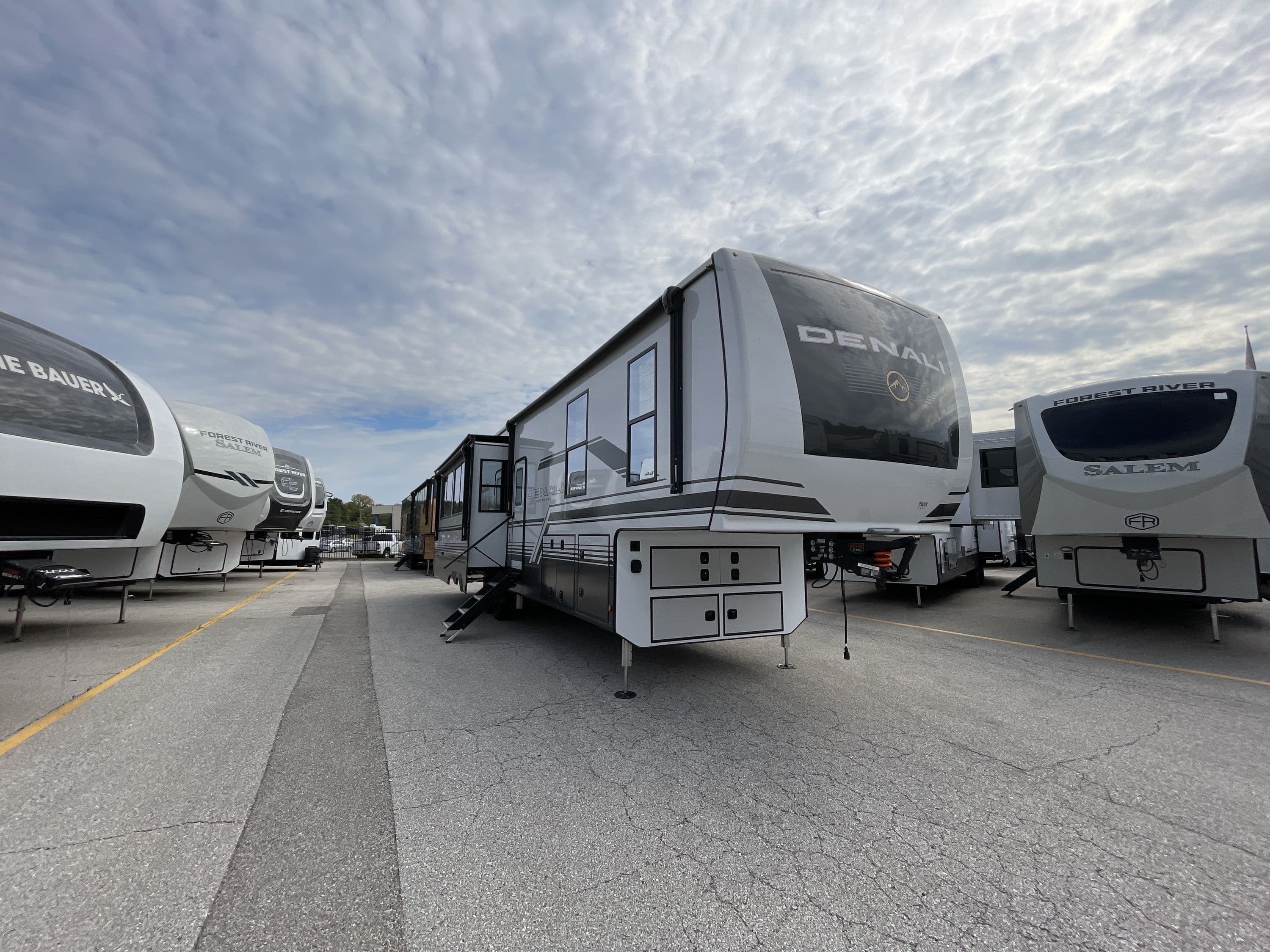 2026 Dutchmen Denali 366Rk