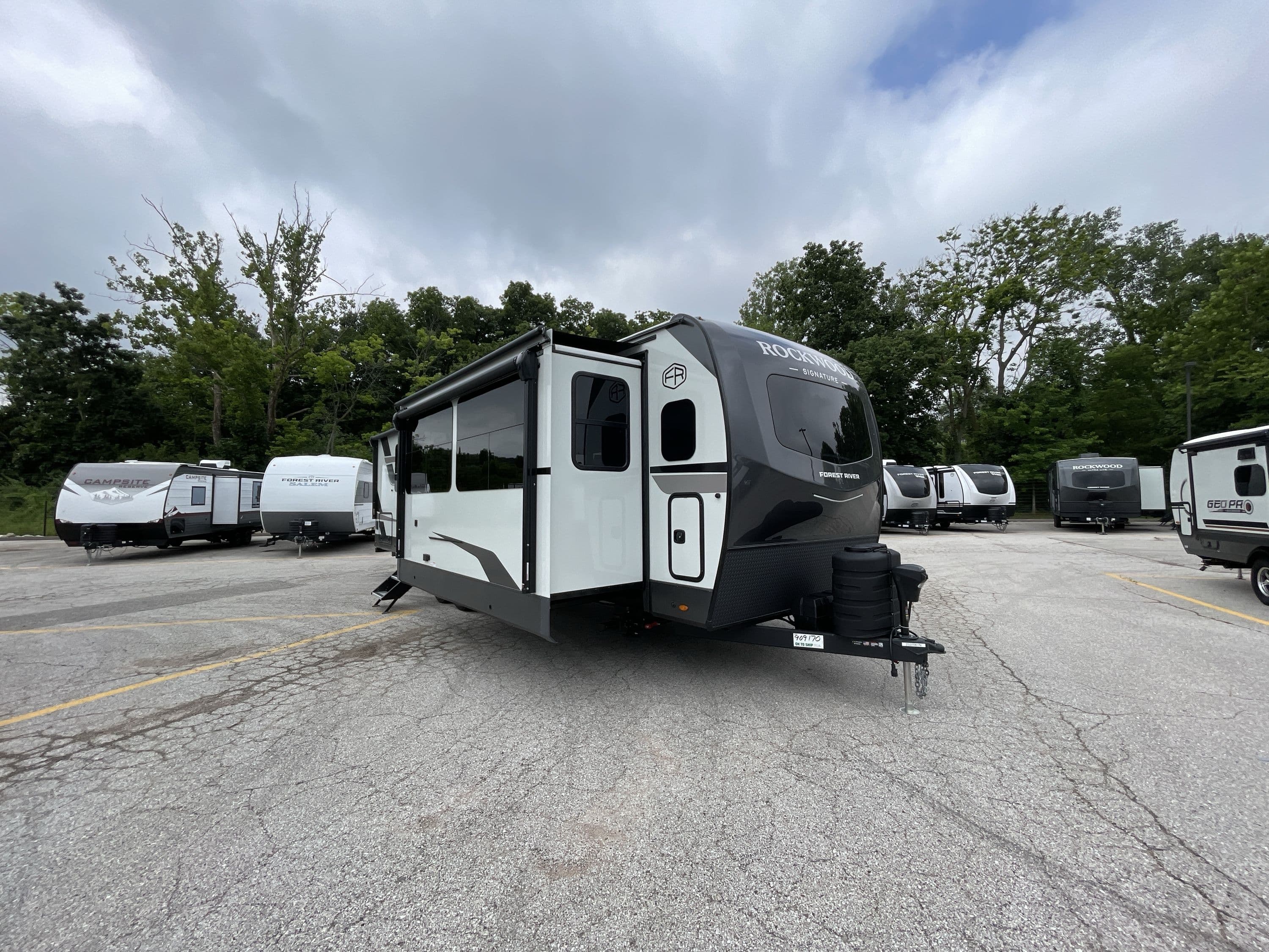 2026 Forest River Rockwood Signature 8339Fk