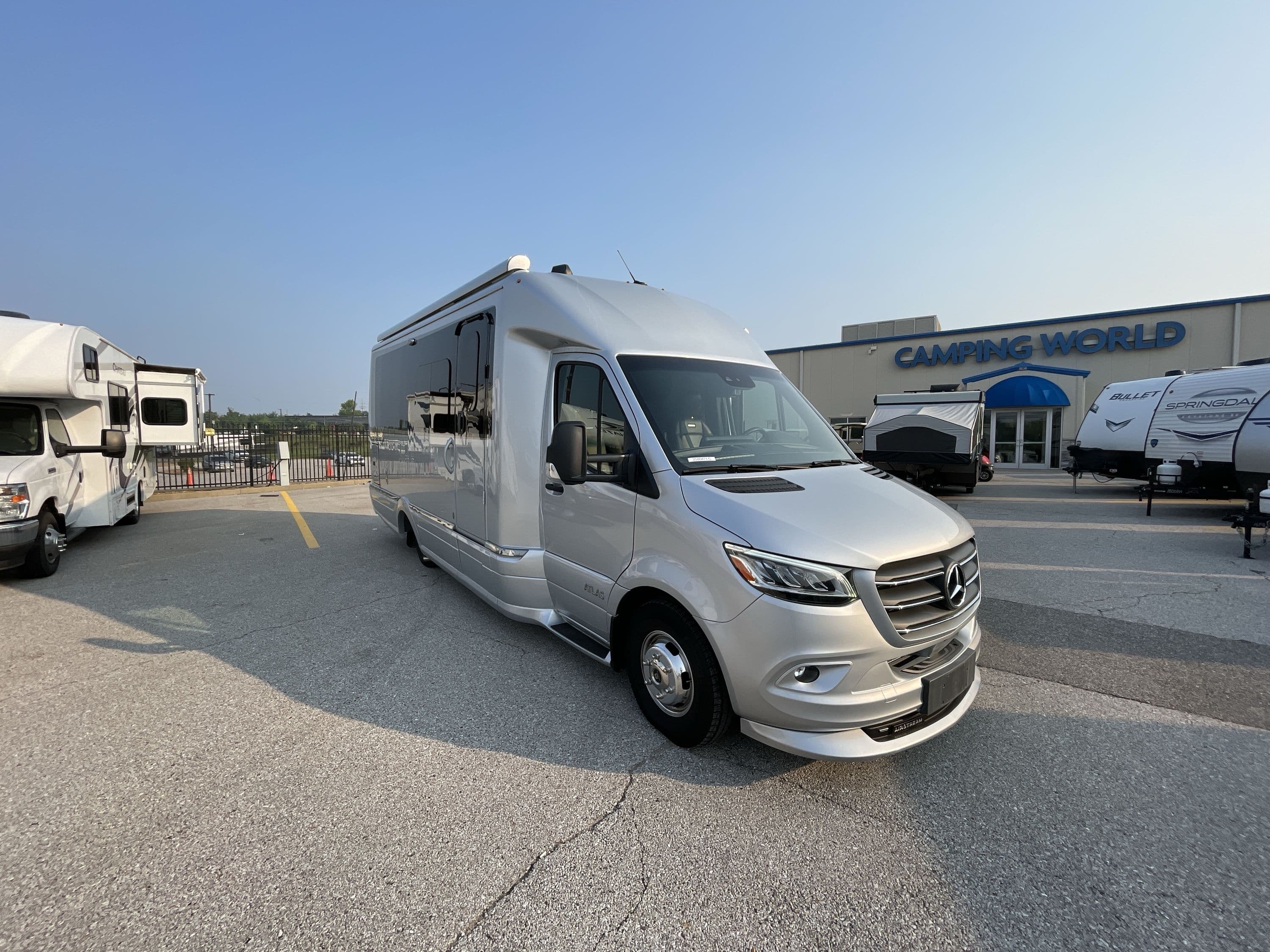 2022 Airstream Atlas Murphy Suite