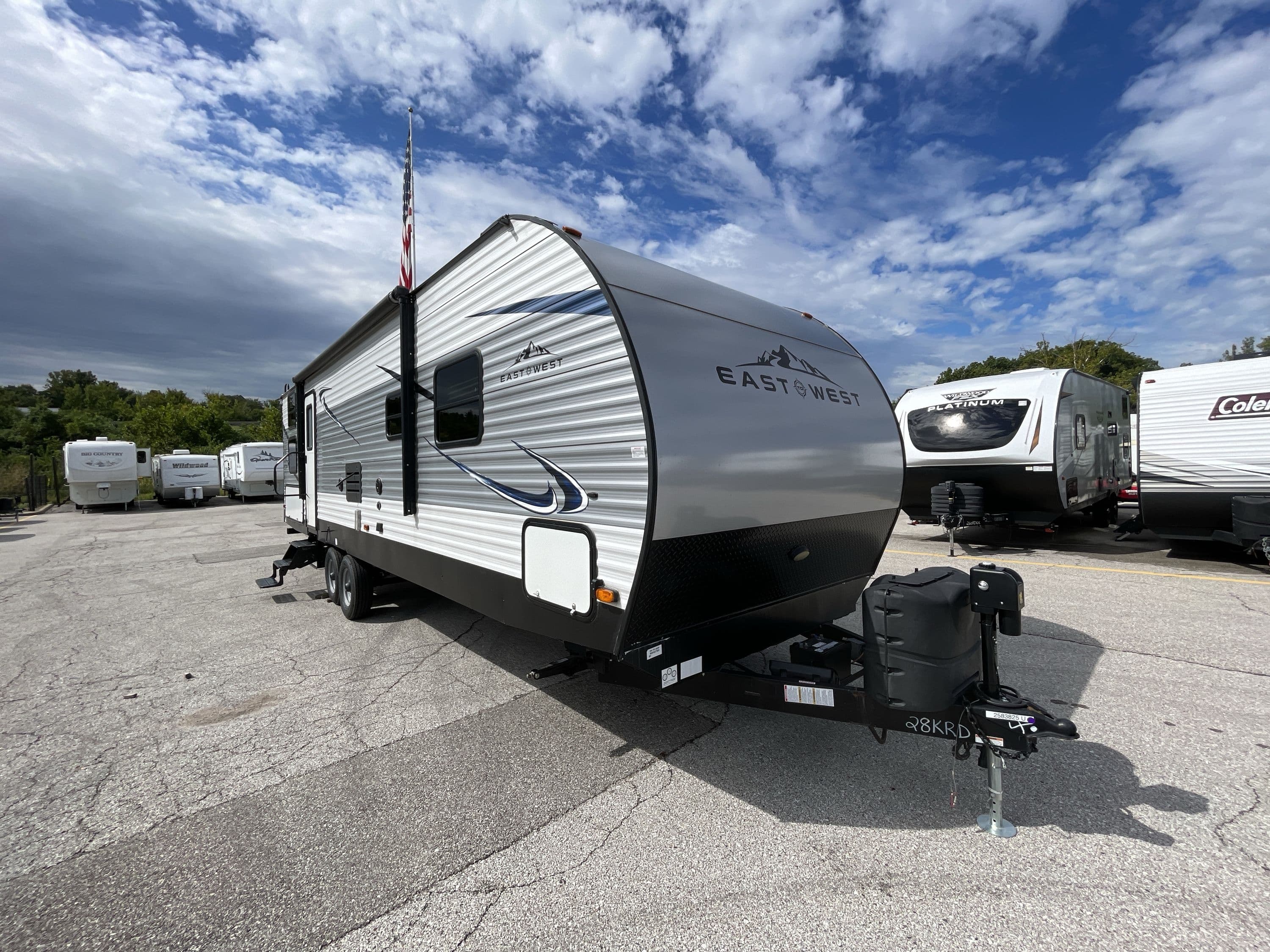 2020 East To West Della Terra 28Krd