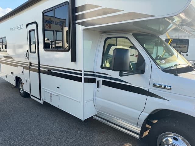 2022 Coachmen FREELANDER 27QB