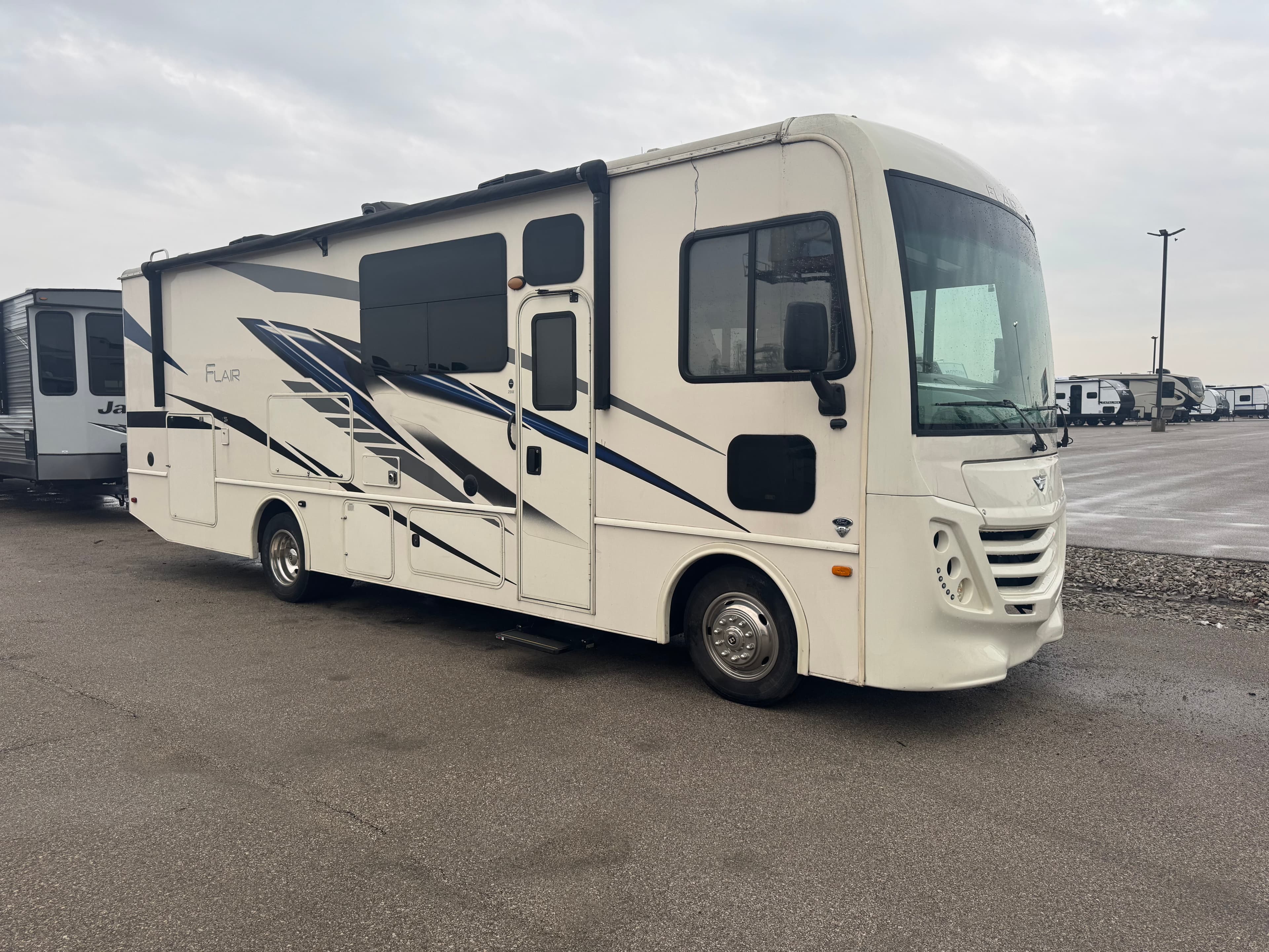 2021 Fleetwood FLAIR 29M