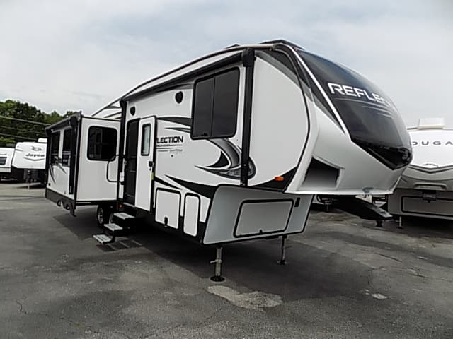 2022 Grand Design 150 series 295RL Fifth Wheel